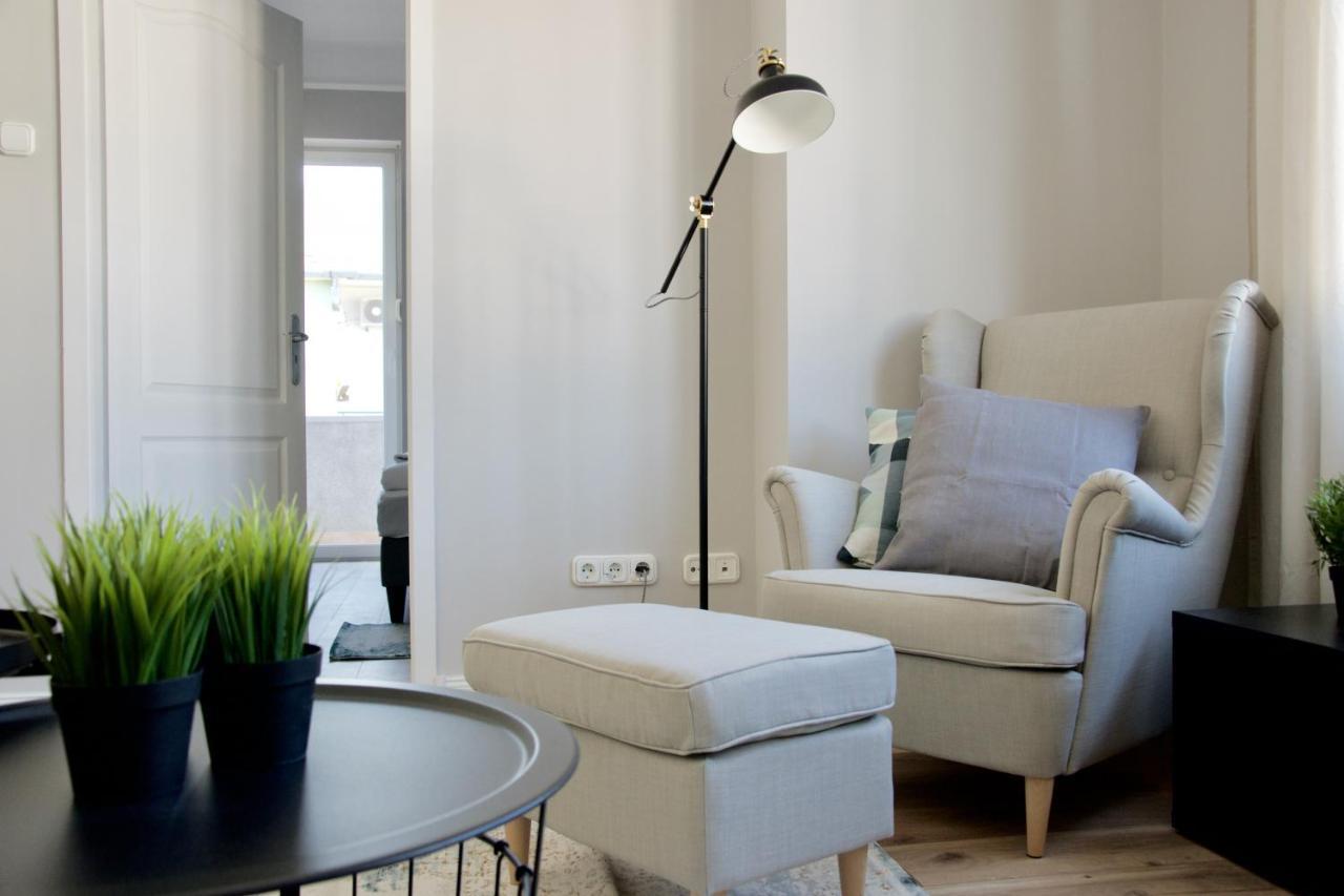 Standard Apartment By Hi5 - Tatra Street ブダペスト エクステリア 写真